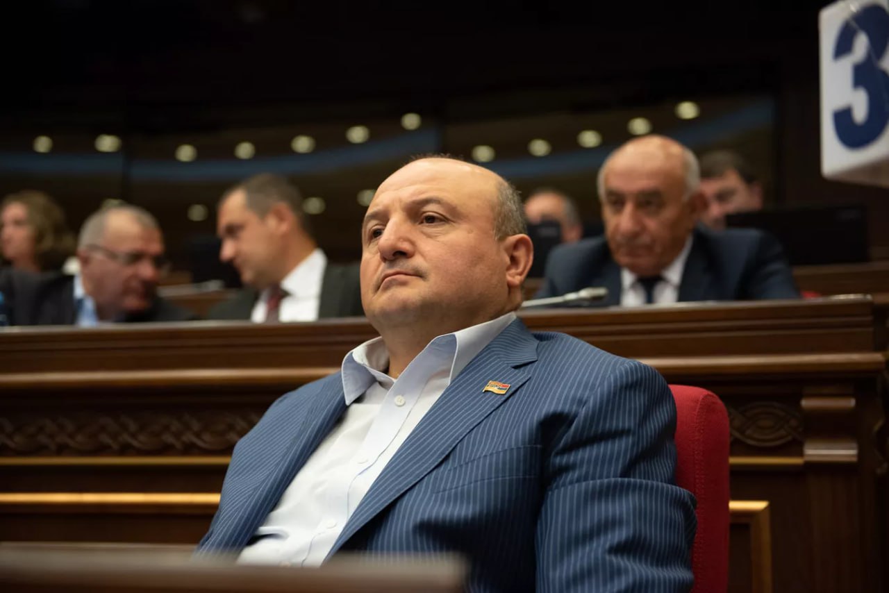 Поздравление Вардану Гукасяну
с избранием на пост мэра Гюмри